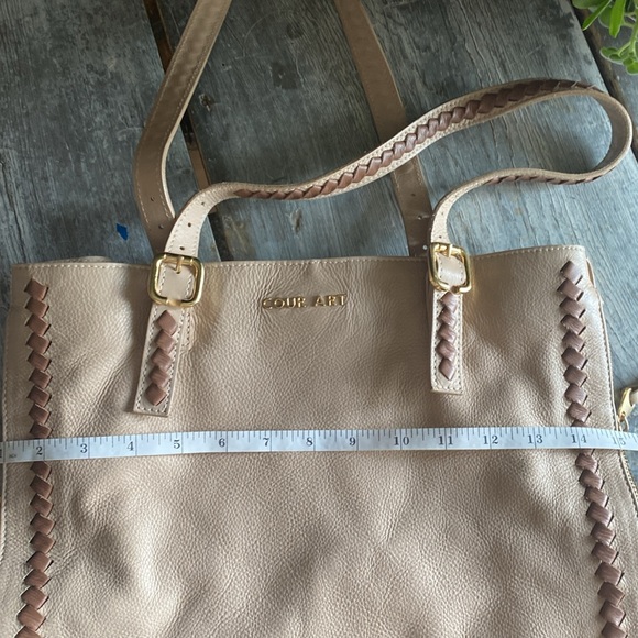 Brazilian leather tote bag by Cour Art. Very soft light brown and gold hardware. - Picture 4 of 11